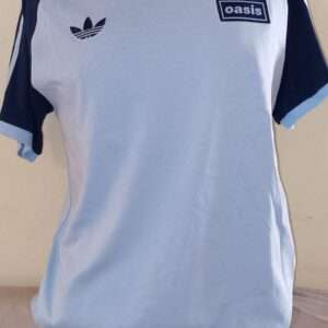 Polo Adidas Originals / Celeste / Manga Corta / x Oasis Tour 3 Stripes Longsleeve Tee